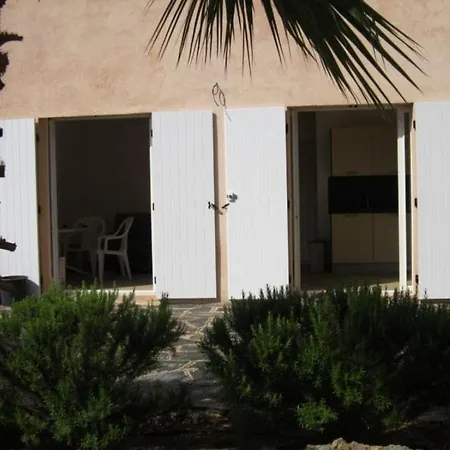 Rez De Villa, 2 Pieces, 2 A 4 Pers, A 250 M Plage Et Centre-ville * キャバレール・シュル・メール