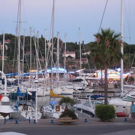 Rez De Villa, 2 Pieces, 2 A 4 Pers, A 250 M Plage Et Centre-ville